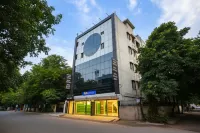 FabHotel Mona Continental - Nr. Laxmi Nagar IT Hub Hotels in Mayur Vihar Phase 1