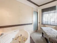 Radisson Hotel Brunei Darussalam - Gym