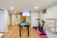 Modern 3-bedroom apartment with spa & jacuzzi, free parking & beautiful view Hotels in Saint-Jean-sur-Richelieu