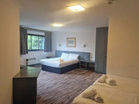 Himley Country Hotel Отели в г. Трисалл энд Сеисдон