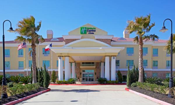Holiday Inn Express & Suites Pearland by IHG