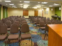 Holiday Inn Express & Suites JACKSONVILLE AIRPORT by IHG Hotels near Riverview Park