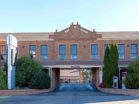 Mercure Port of Echuca Отели в г. Эчука