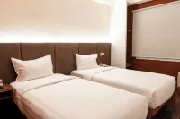 Omar Hotel Các khách sạn ở Babakan