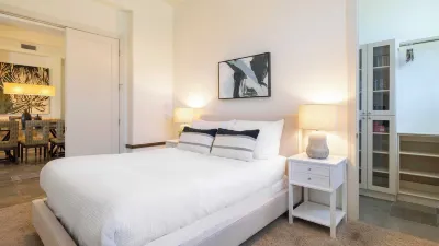 Avantstay的沙花，帶有泳池+高爾夫的綠洲！ 沙漠觀景點住宿飯店