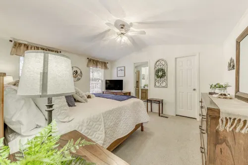 Peaceful Cloudcroft Vacation Rental Walk to Shops - Parkering