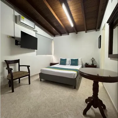 Hotel Lukas Hoteles cerca de Avenida 70