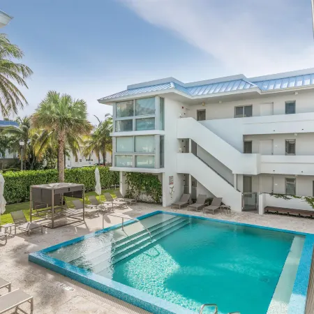 Beach Haus Key Biscayne Contemporary Apartments