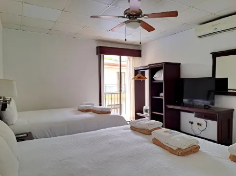 Nacazcol Hotel y Villas