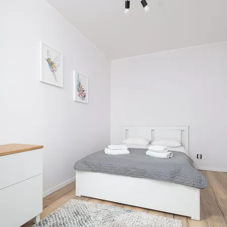 RentPlanet - Apartamenty Rewolucji 1905
