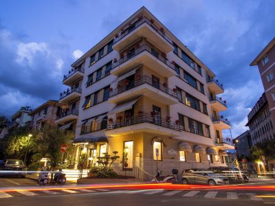 Hotel Jolanda