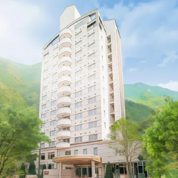 Breezbay Hotel & Resort Gero