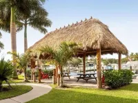 Premier Waterfront Room, Tiki Bar & Grill, Live Music, Pool, Gym, Kitchenette Hotels in Whitfield
