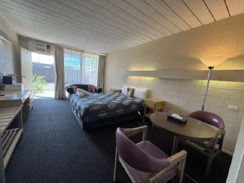LaTrobe Motel Morwell Hotel a 