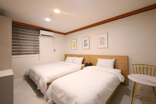 Yeosu Sunflower - Motels