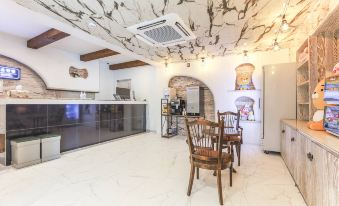 Hwaseong Wolmun Lavender Onchen Hotel