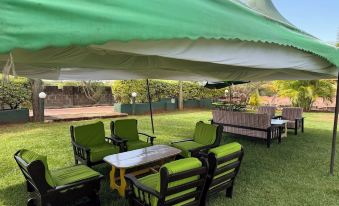 Savannah Lodge Nguluni