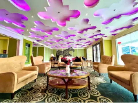 Stay Beside Mall of Asia Walk & Explore