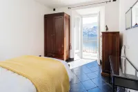 Lovely Apartment Overlooking Lake by RentAllComo - Wifi