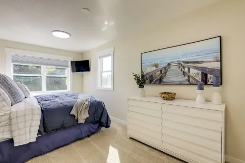 Walk to Dtwn Camas! Updated Home w/ Game Room