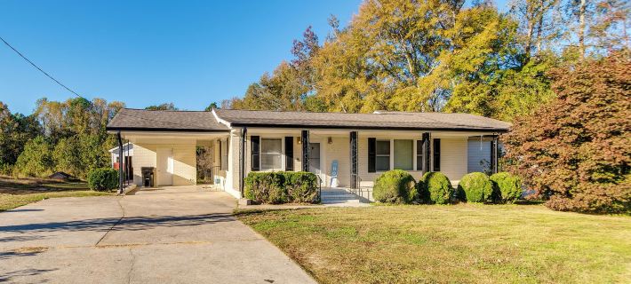 Golf & Hike: Family Home 8 Mi to Downtown Clayton Ξενοδοχεία στην πόλη Johnston County