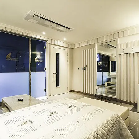 Muan Namak Self Check-in Hotel