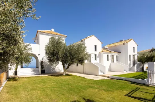 埃尼奧斯精品住宅 - 科羅尼花園瑰寶