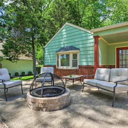 Waterfront Annapolis Cottage Fire Pit and Pier