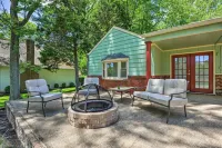 Waterfront Annapolis Cottage Fire Pit and Pier - Hot Tub