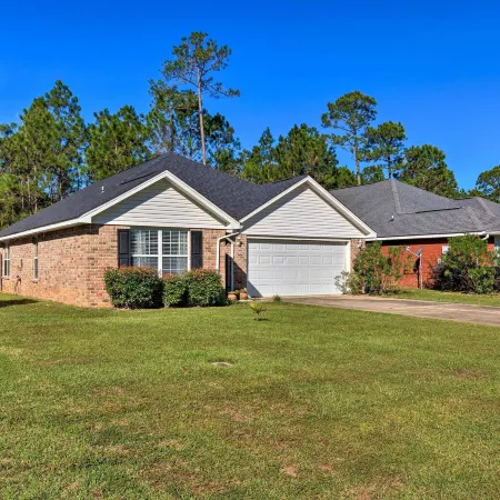Orange Beach Home w/ Hot Tub < 2 Mi to the Wharf
