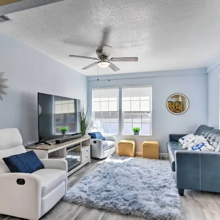 Galveston Retreat w/ Backyard & Patio!