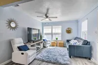 Galveston Retreat w/ Backyard & Patio!