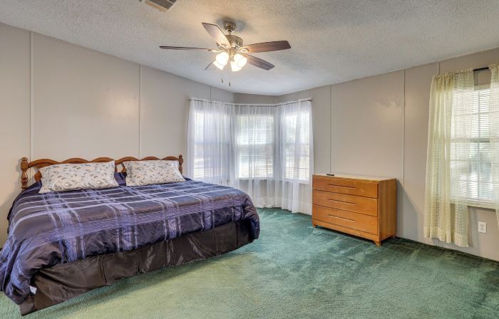 Peaceful Mcalpin Home on 5 Acres w/ Private Deck!
