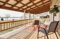 Deck & Yard: Wolf Creek Waterfront Home in Grove! - 3-Star