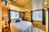 Cozy Farm Cabin - 9 Mi to Trout Creek! - 3-Star