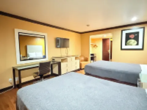 เรดอนโด บีช อินน์ โรงแรมในกาดินา