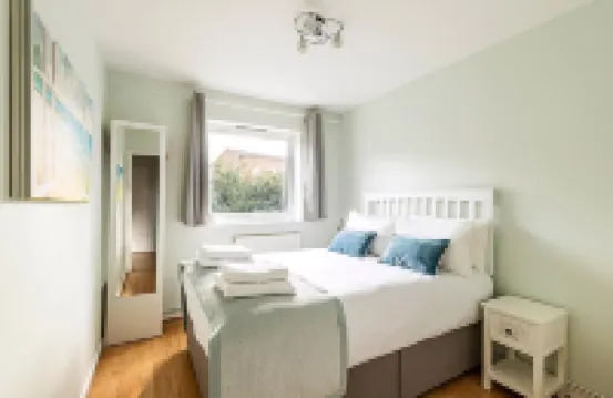 Quiet and Cosy 2-bed in Wimbledon