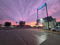 Motel 6 Blythe, CA - South - parking