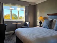 Windmill Village Hotel, Golf Club & Spa Coventry, BW Signature Collection Hotels in Coventry