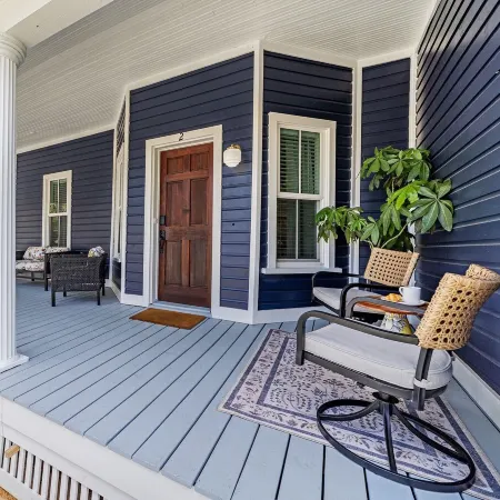 Luxury Downtown with Parking Near Wec Springs, Forest and Santos Trailhead