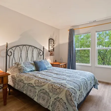 Old Mill Proxi 2 Bedroom Townhouse by Redawning