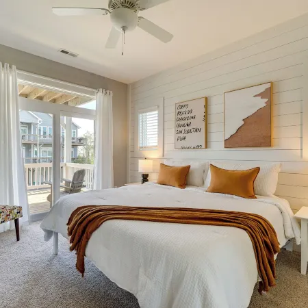 Modern Surf City Beach House w/ Hot Tub!