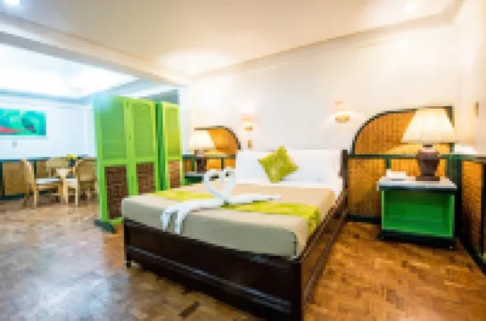 Family Country Hotel & Convention Center