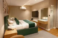 Taja Hotels Ltd Adeniyi Jones Ikeja - balcony