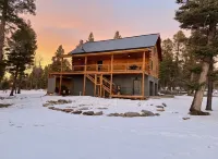 Bear Necessities Lodge on Ski Mountain • Fire Pit, Large Deck, Grill & Wildlife