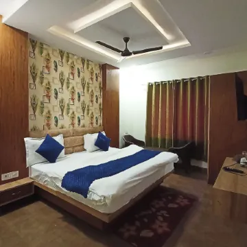 Hotel Padma Residency Отели в г. Датия