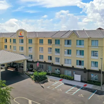 近奧蘭多環球影城舒適套房酒店 鄰近土耳其湖公園（Turkey Lake Park）的酒店