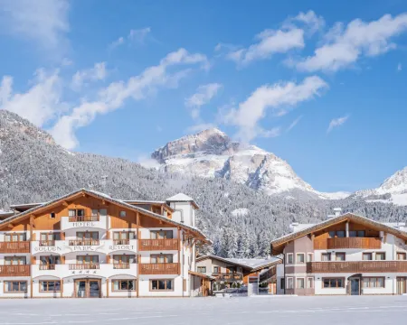 Golden Park Resort Hotéis em Mazzin