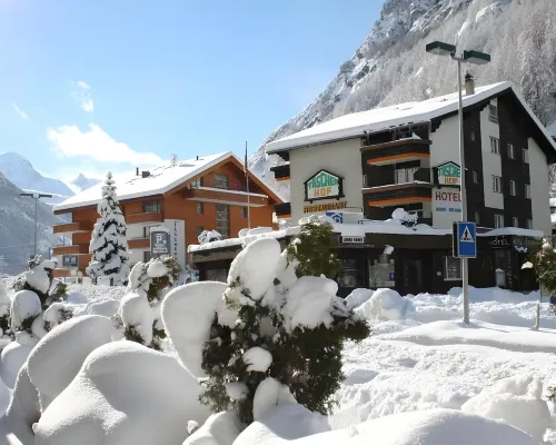 Typically Swiss Hotel Täscherhof Hotels in Tasch