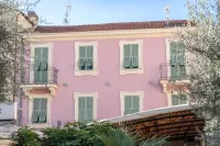 LC Boutique Hotel - Bed and Breakfasts
